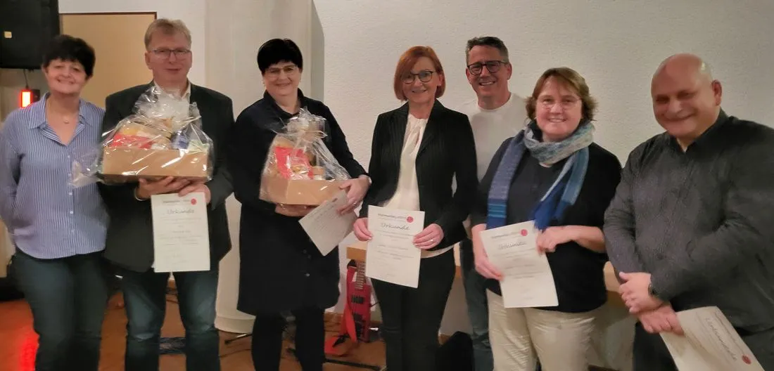 Harmonie Lieblos ehrt bei Weihnachtsfeier treue Mitglieder