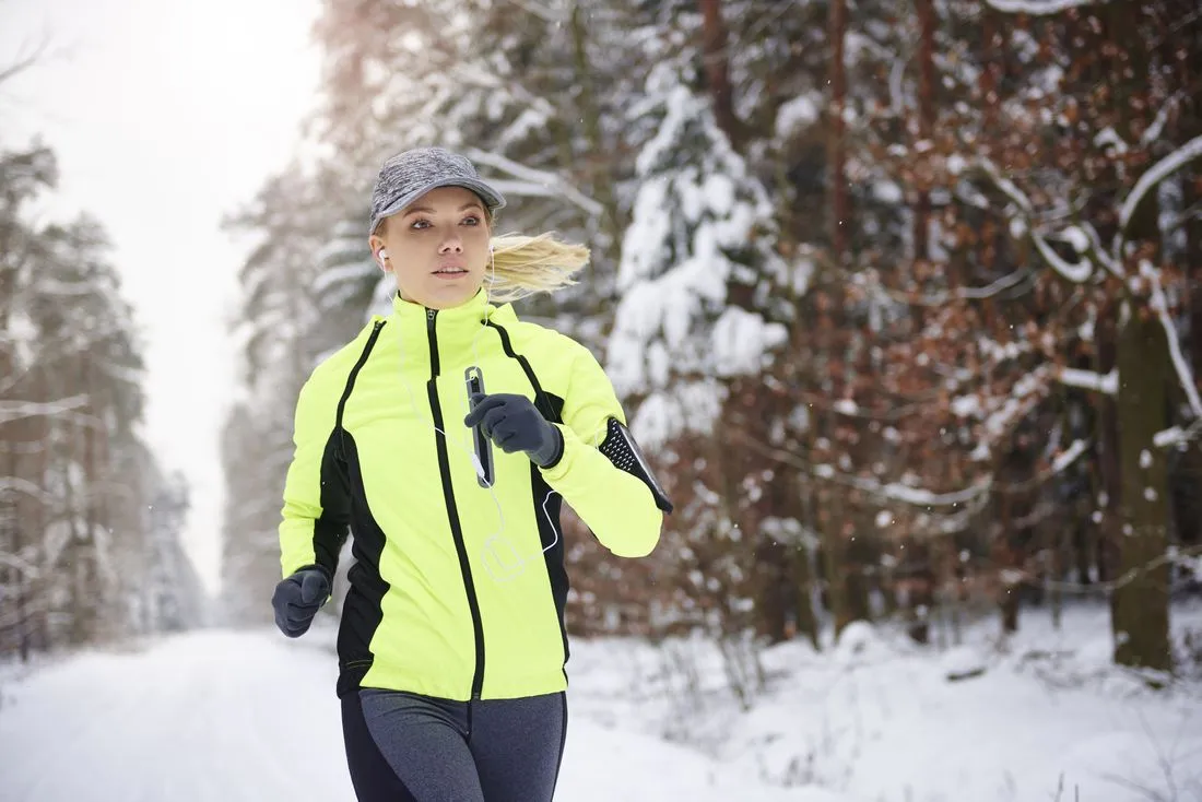 Mit Vorsprung ins neue Jahr: Wie Winterjogging Körper & Kreislauf stärkt
