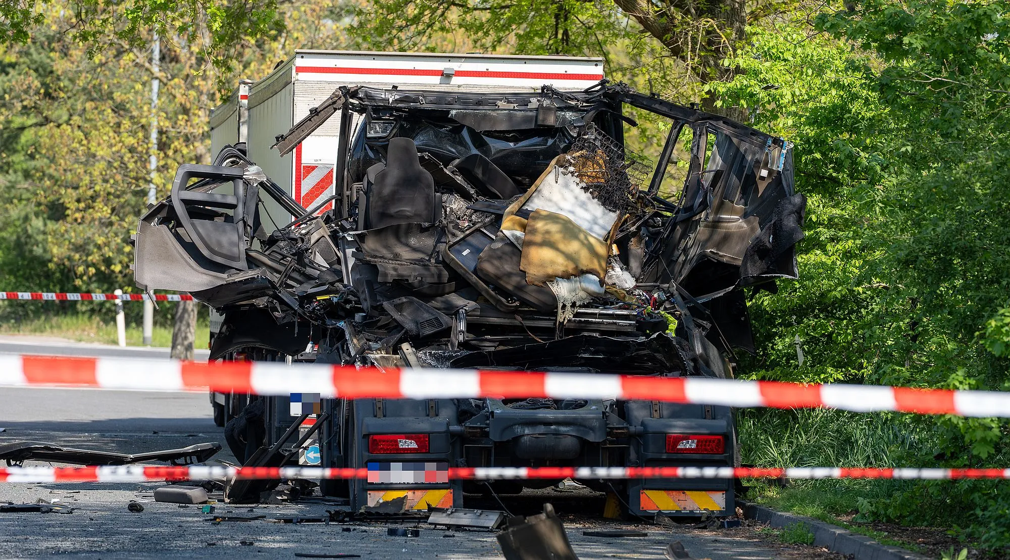 Heusenstamm: Sattelzugmaschine auf Parkplatz explodiert