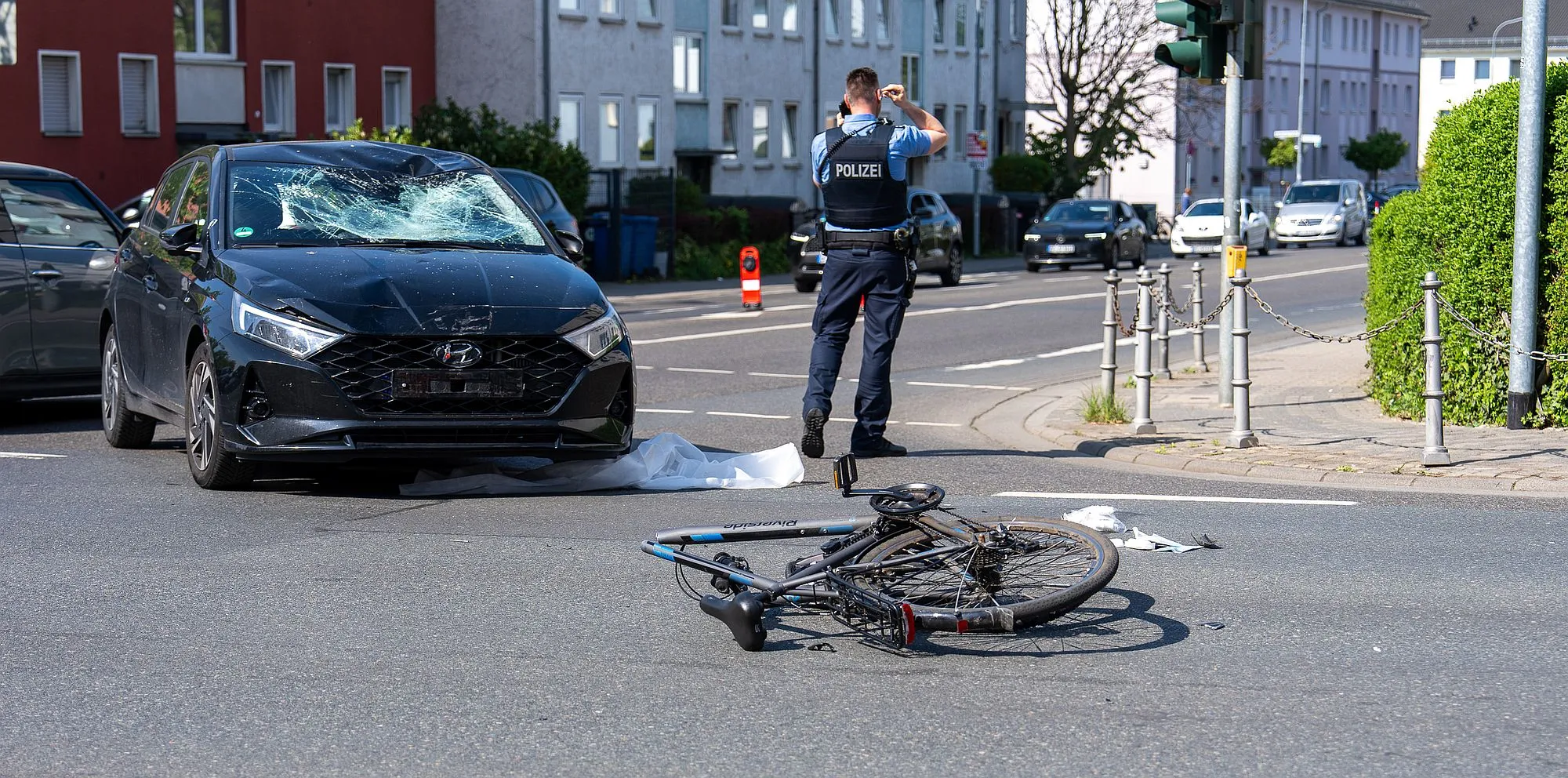 Langen: Radfahrer bei Zusammenstoß mit Pkw schwer verletzt