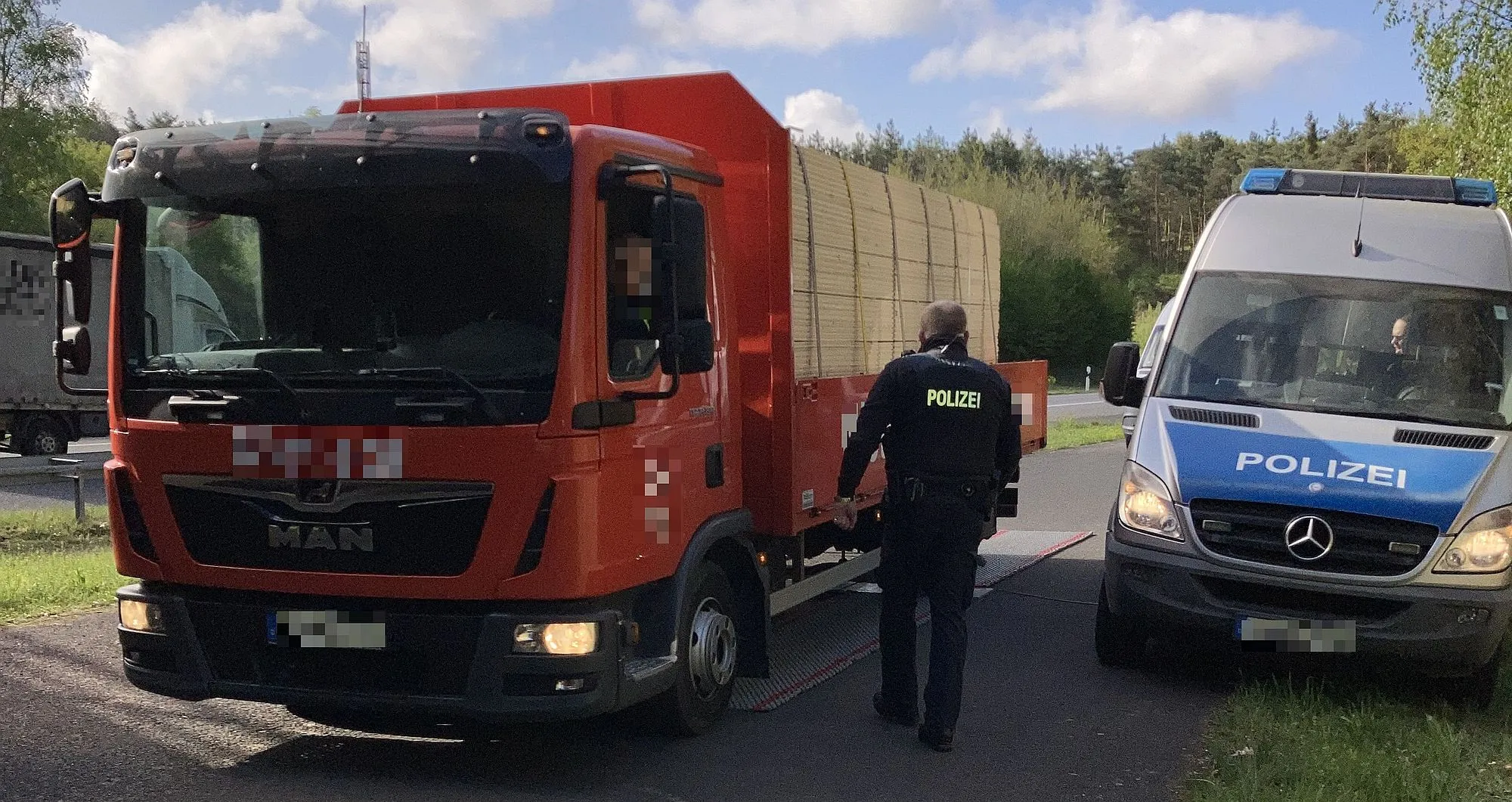 A45: Zahlreiche Verstöße bei LKW-Kontrollen festgestellt