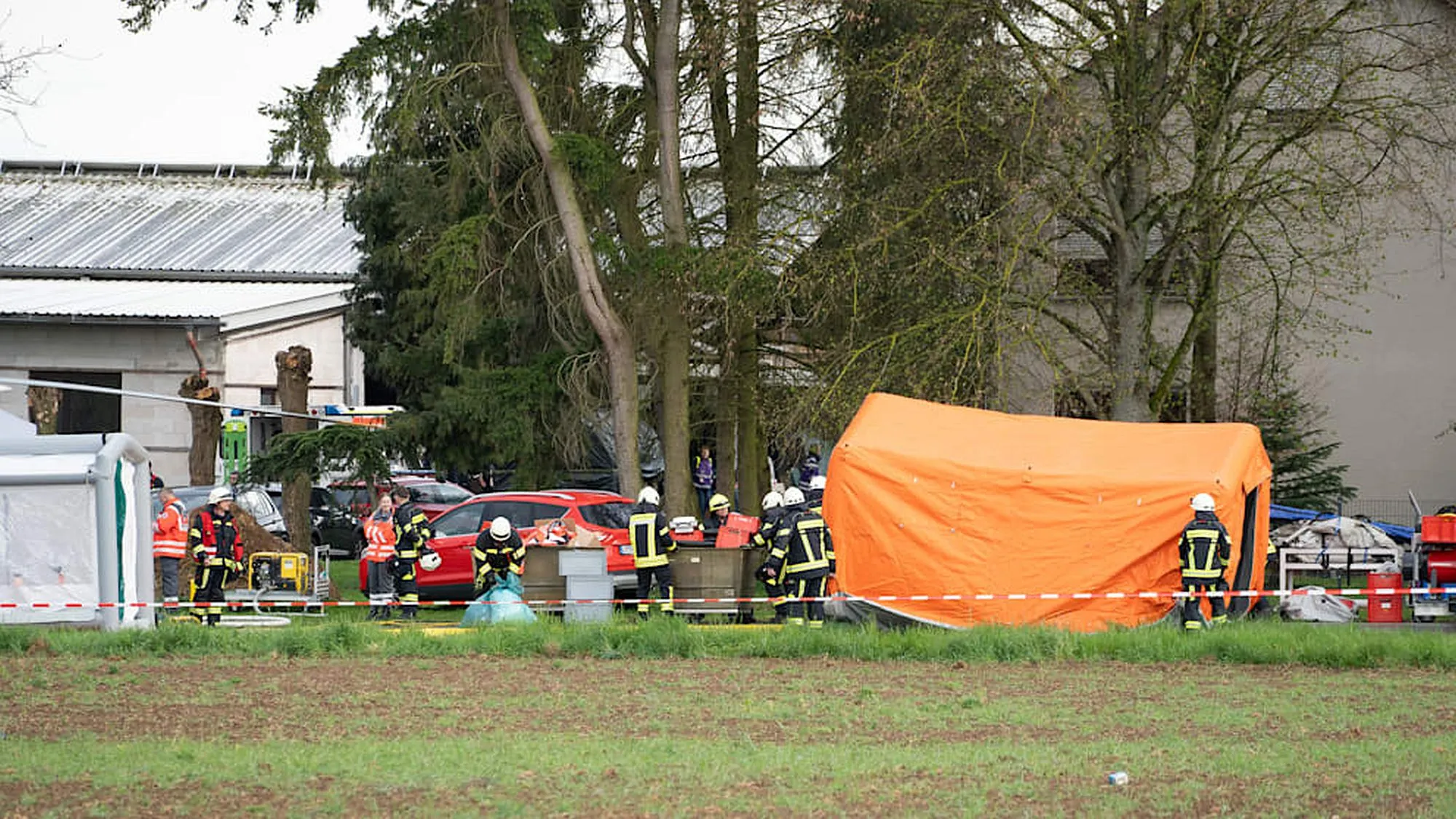 Hessen: Fünf bewusstlose Personen in Gerberei, drei verstorben