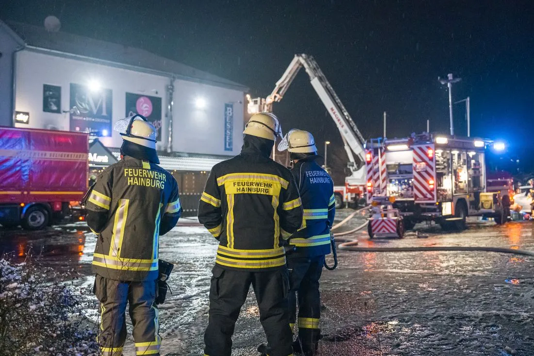 Hainburg: 60.000 Euro Schaden bei Feuer in Friseursalon